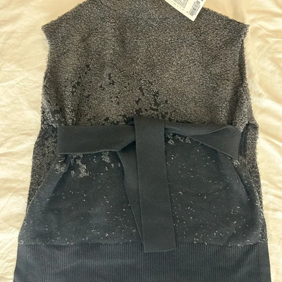 New Lulu lemon ombre knit texture poncho - Picture 4 of 6